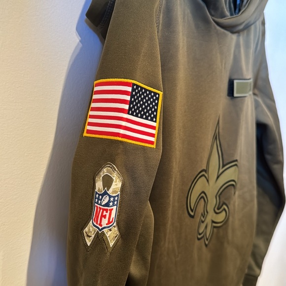 Saints Salute to Service Hoodie Size Small reach through front pocket NWT NFL - Picture 2 of 8
